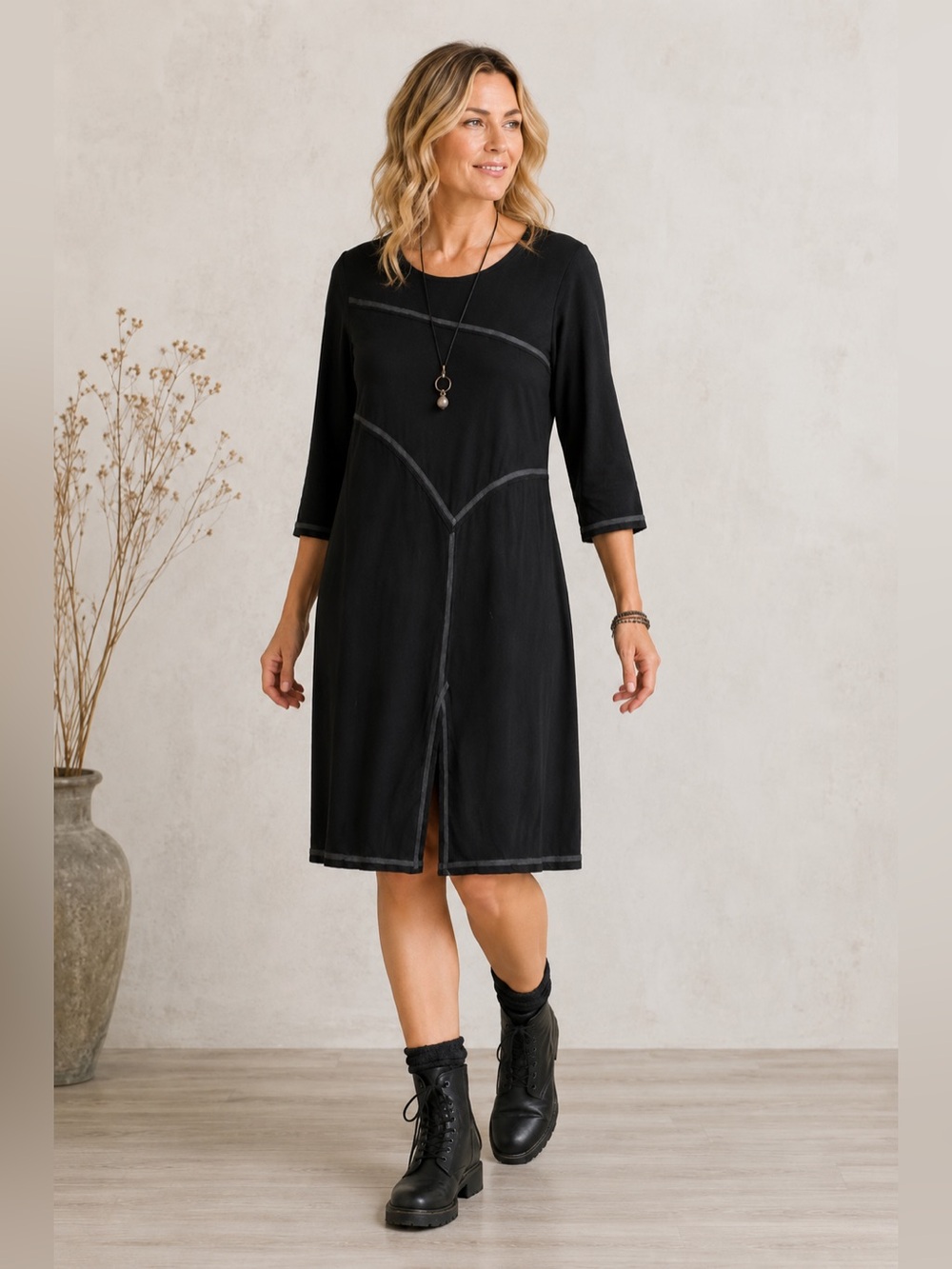 Molio Relio NWT Women’s Long Sleeve Knee Length Dress Black Size Large